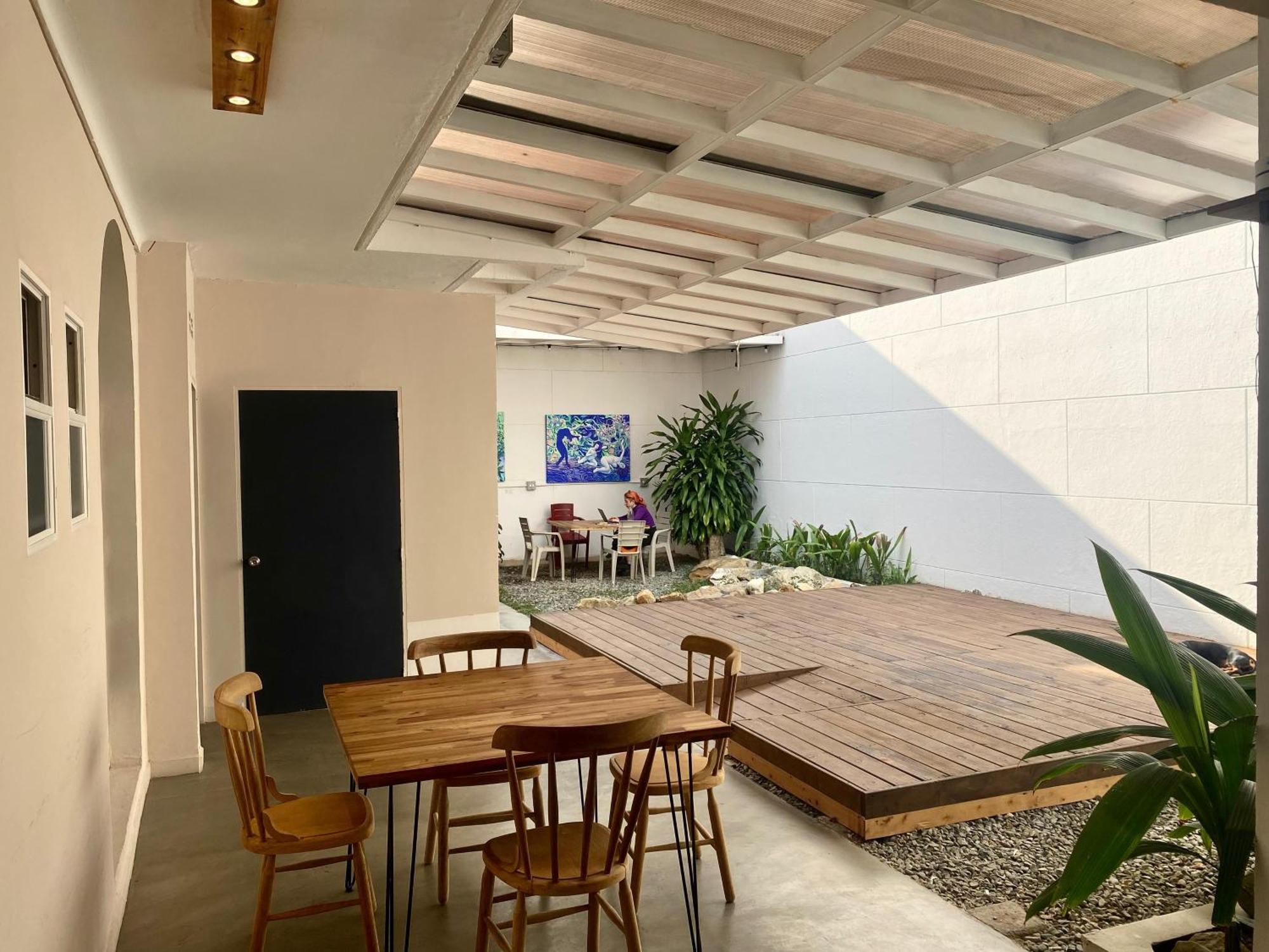 Casa Mosaiko Nutibara Laureles Hotel Medellin Exterior photo